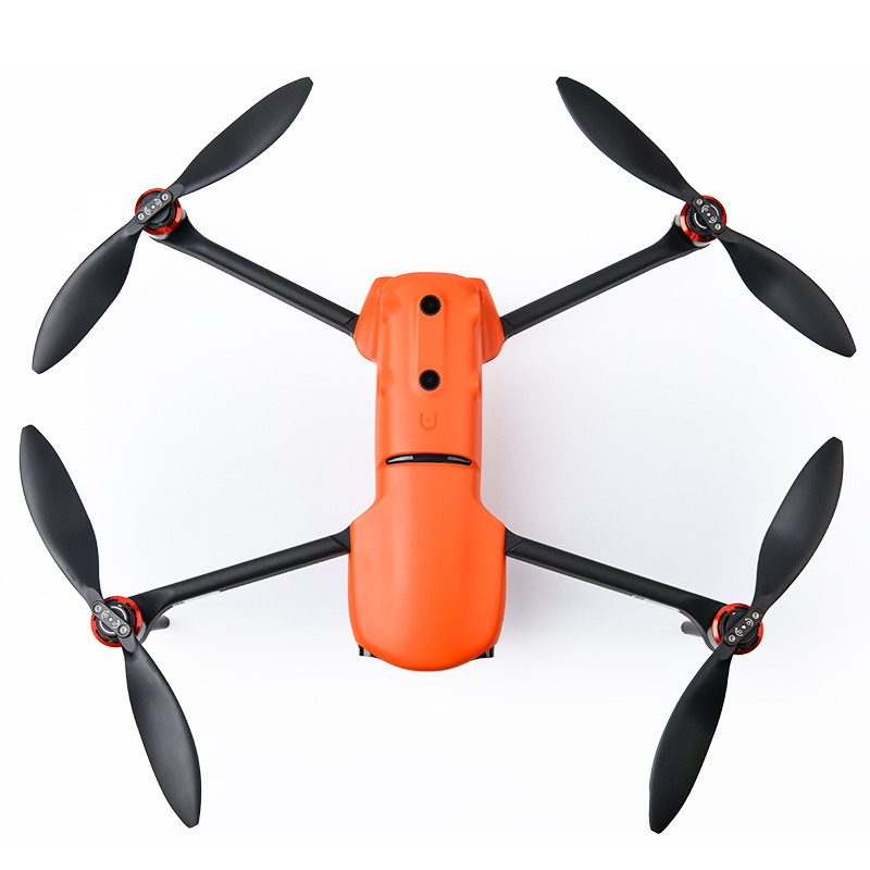 道通AUTEL EVO II無(wú)人機(jī),AUTEL EVO2,道通AUTEL EVO 2是新一代性能標(biāo)桿無(wú)人機(jī)，具備強(qiáng)悍的9公里圖傳40分鐘續(xù)航（無(wú)風(fēng) 勻速飛行），最大抗風(fēng)8級(jí)，最快飛行速度20米/秒。機(jī)身配備12路視覺傳感器，融合主相機(jī)、超聲波、IMU 等19組傳感器，實(shí)時(shí)構(gòu)建三維地圖和規(guī)劃路徑，不僅僅是感知，更可實(shí)現(xiàn)多角度全方位避障。通過模塊化云臺(tái)設(shè)計(jì)，可分為8K版（4800萬(wàn)像素 1/2英寸CMOS）、6K版（2000萬(wàn)像素 1英寸CMOS）、熱成像標(biāo)準(zhǔn)版（320分辨率）、熱成像進(jìn)階版（640分辨率）。